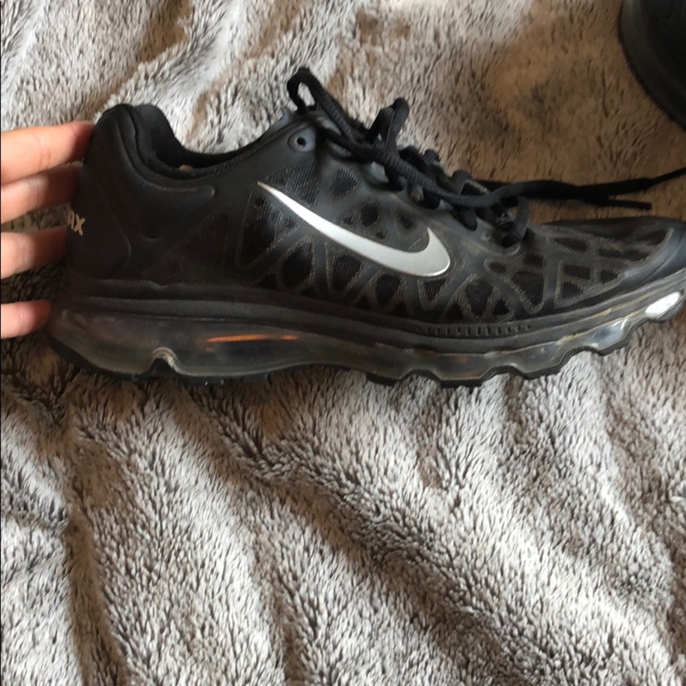 Nike Air Max Tennis Shoes